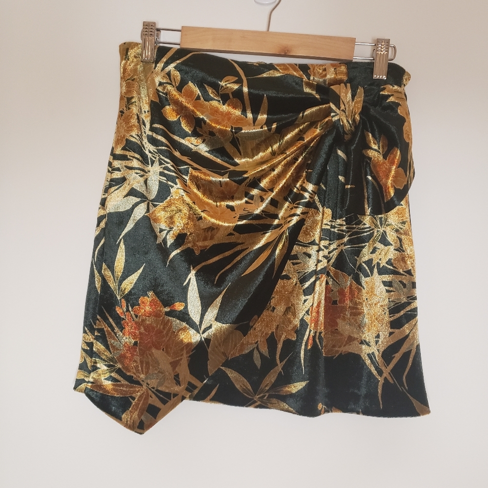 Velvet Mini Skirt – M